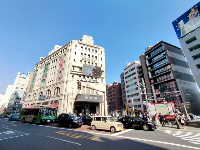 四季の賑わいと温もり